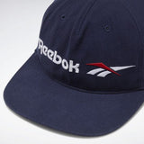 GORRA REEBOK VISERA PLANA CLASSICS VECTOR GP0129 REEBOK - CalzadosPaola