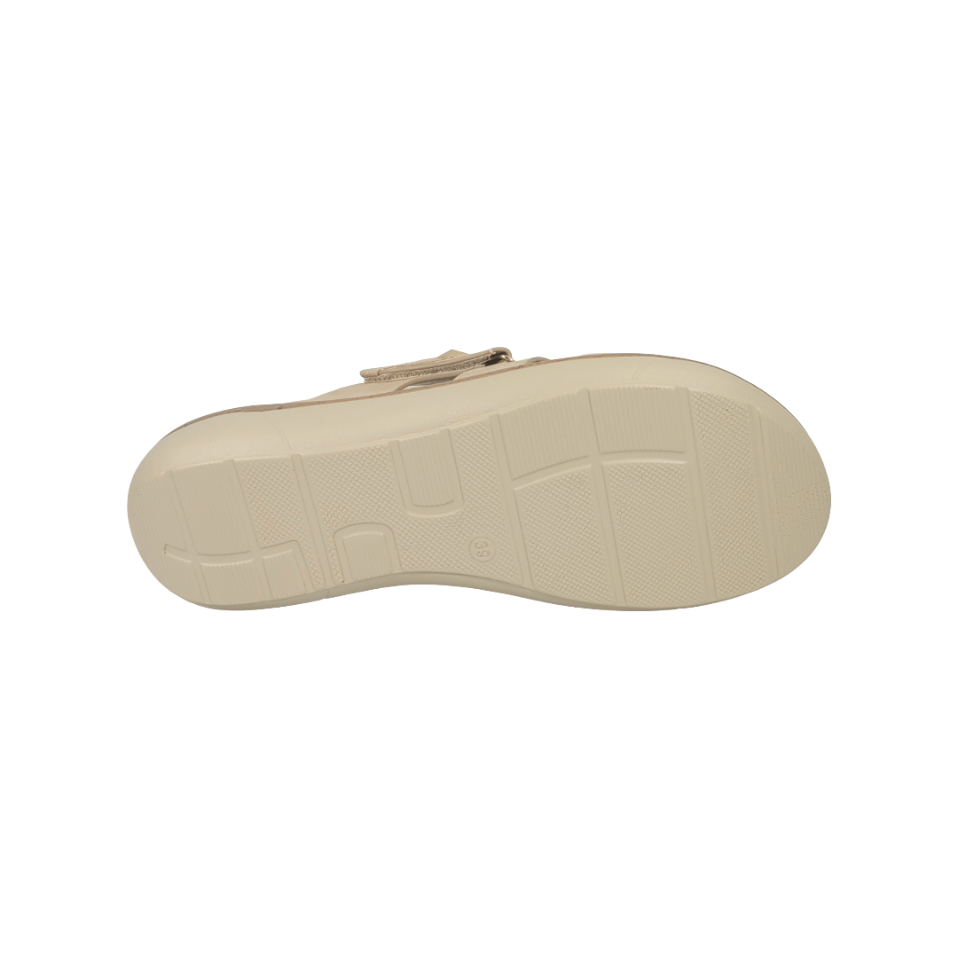 SANDALIAS BY PASS BEIGE MUJER Y6032 - 1A BY PASS 35 - CalzadosPaola