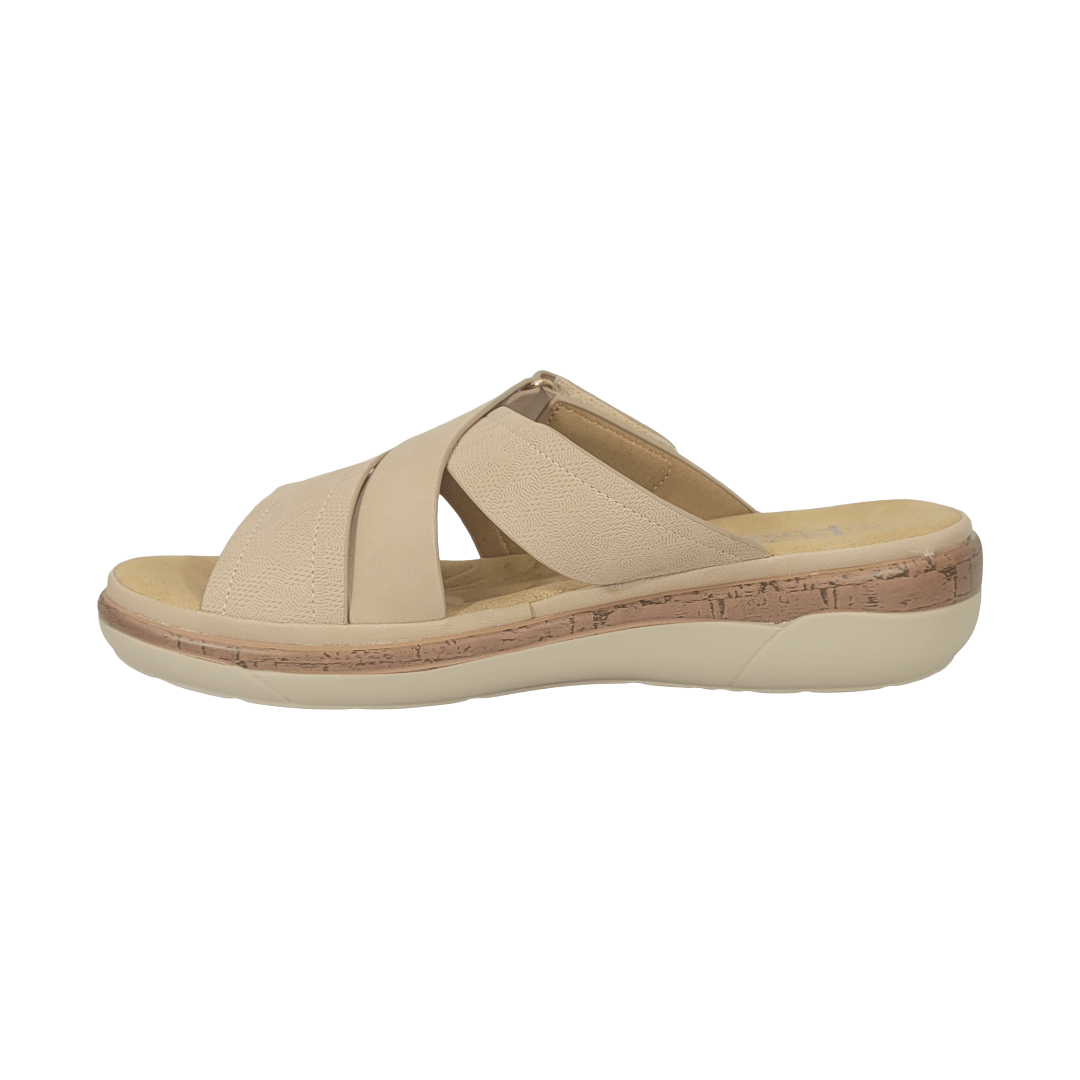 SANDALIAS BY PASS BEIGE MUJER Y6032 - 1A BY PASS 35 - CalzadosPaola